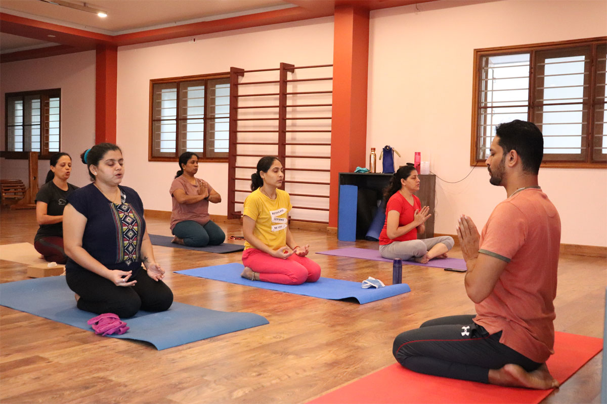 NIRVANA YOGA - Nirvana Yoga - Yoga studio and teacher training in
